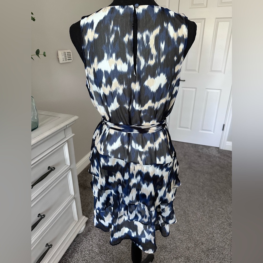 Express Small tiered ruffle dress, blue cream black - Picture 2 of 4